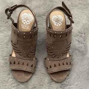 VINCE CAMUTO Gray Suede Leather Block Heel w/grommets, Size 5, never worn